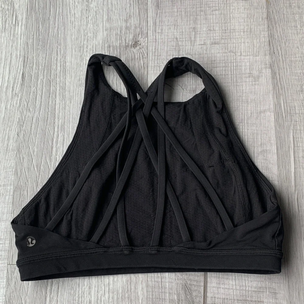Lululemon Energy Bra for Women, size 6. - Picture 3 of 6